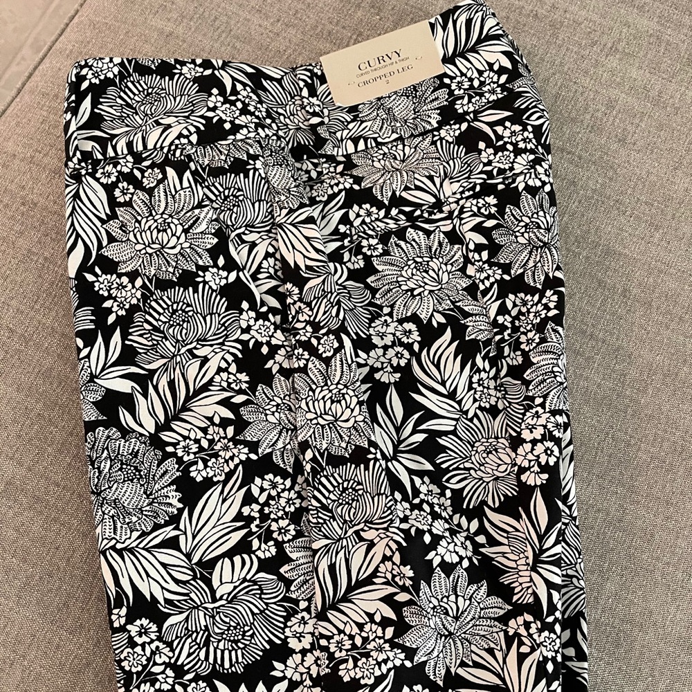 Ann Taylor Curvy Cropped Leg Sz 2 Pants